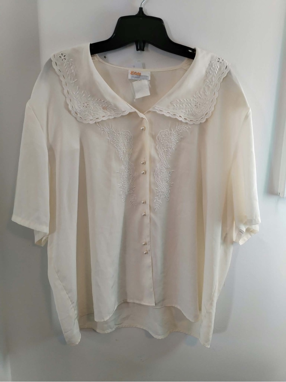 Women’s Vintage Cream Embroidered Button-Front Top Shirt - XL